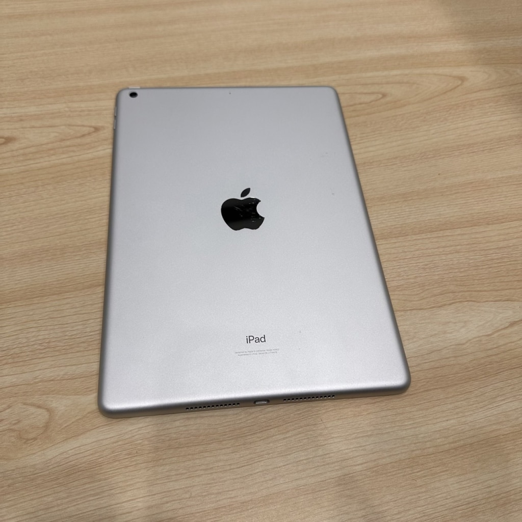 Apple iPad 第9世代 Wi-Fiモデル 64GB シルバー MK2L3J/A