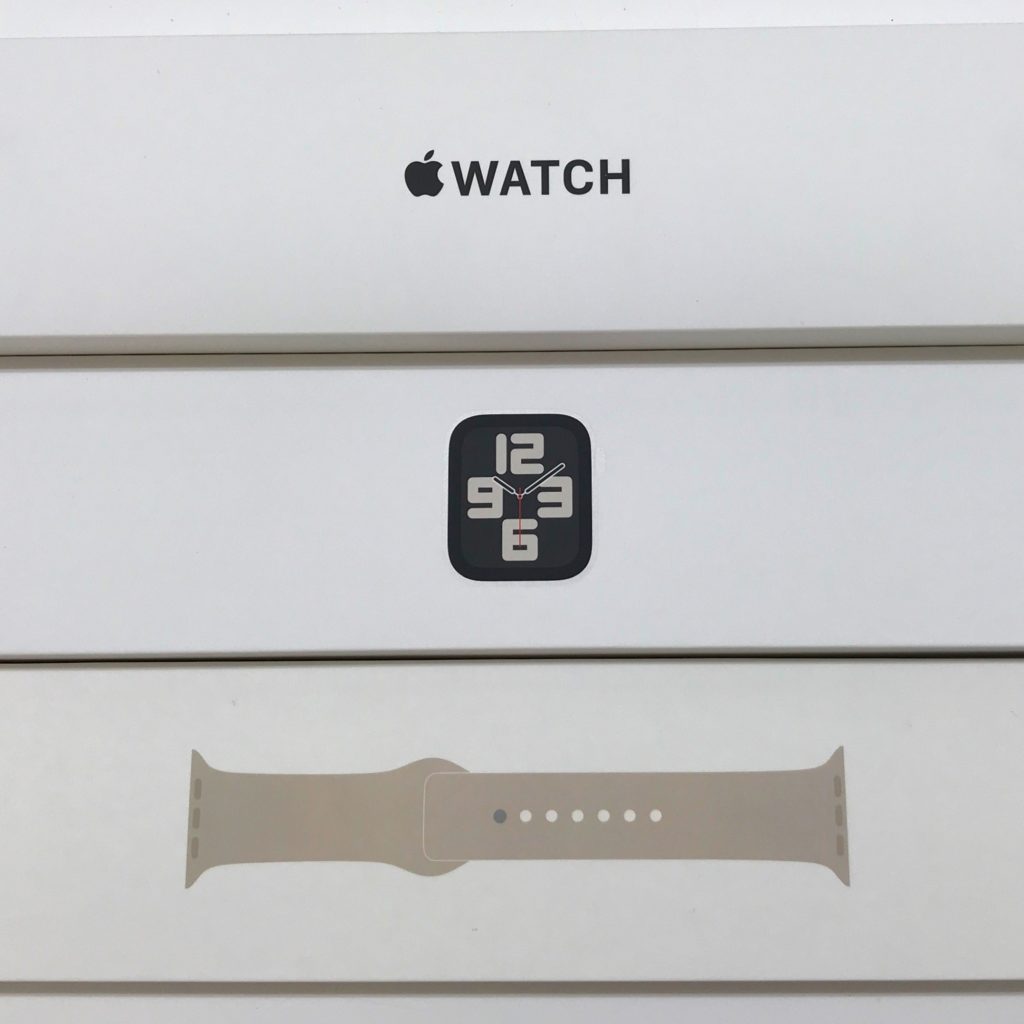 Apple Watch SE2 40mm GPS スターライトアルミニウムケース/スターライトスポーツバンド MNJP3J/A