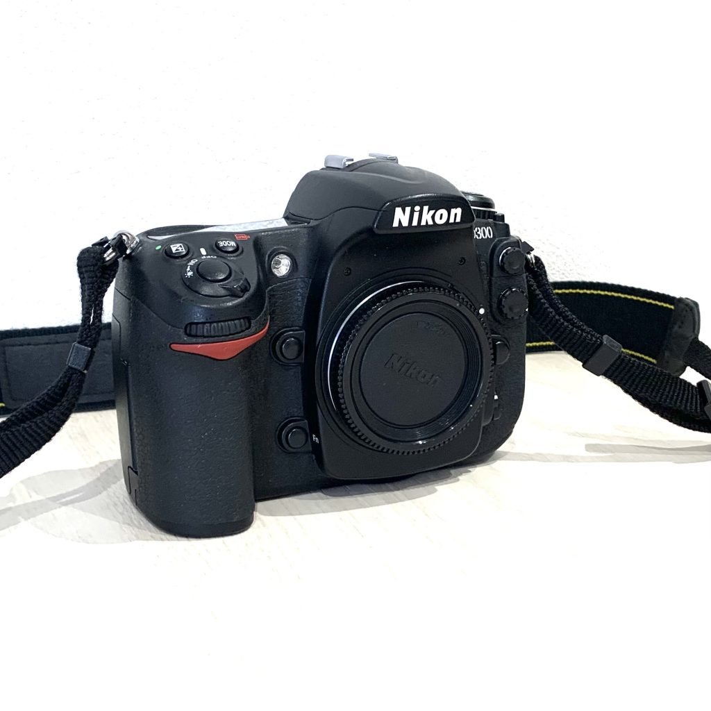 Nikon ニコン デジタル一眼レフカメラ D300