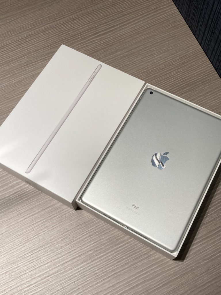 Apple iPad 第8世代 32GB Wi-Fiモデル シルバー MYLA2J/A
