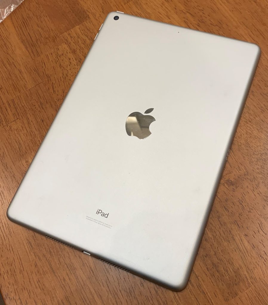 Apple iPad 第8世代 128GB Wi-Fiモデル シルバー MYLE2J/A