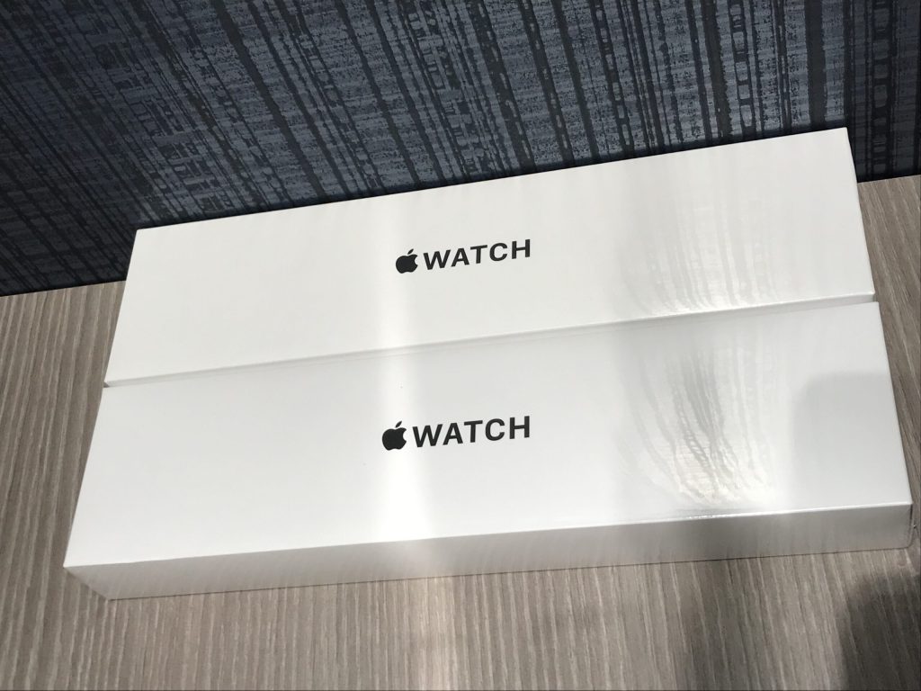 Apple Watch SE 40mm GPS  MKQ03J/A/MKQ13J/A