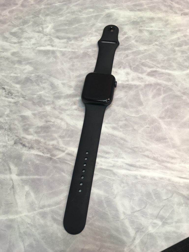 Apple Watch SE GPSモデル 44mm スペースグレイアルミニウム MYDT2J/A