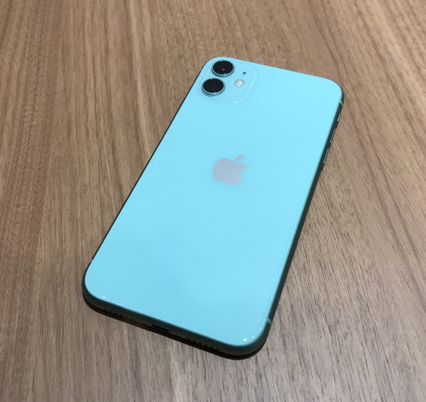 au SIMロック解除済み iPhone11 64GB グリーン MWLY2J/A