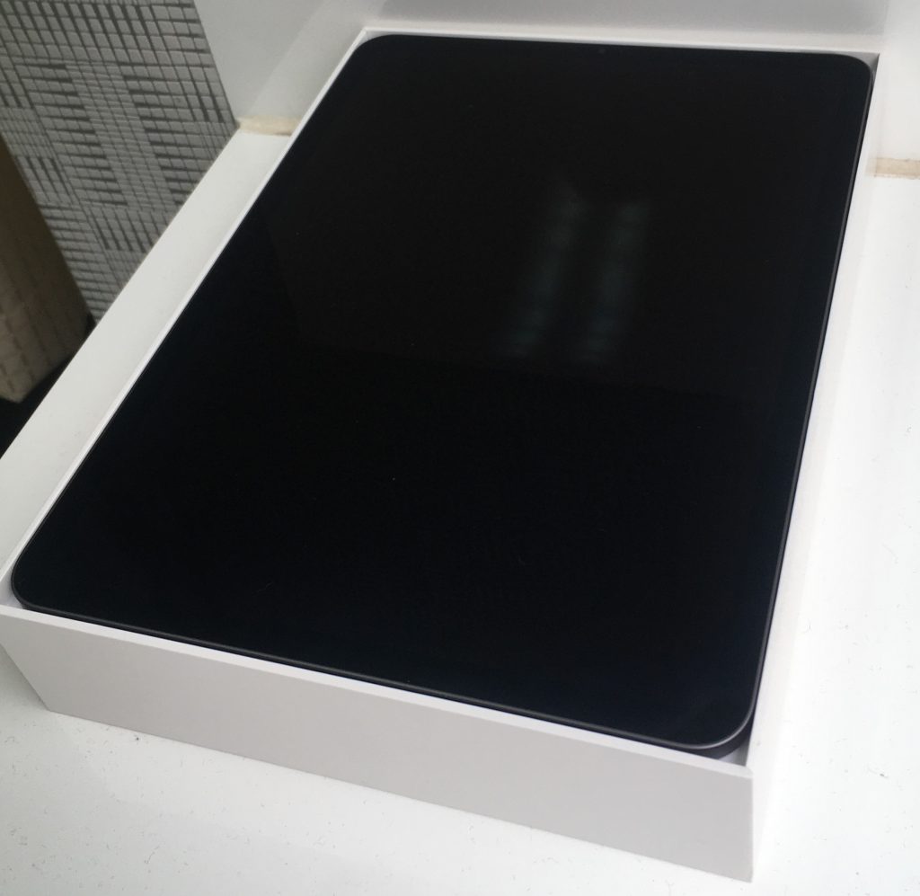 iPad Pro 11インチ（第2世代）Wi-Fi 256GB スペースグレイ MXDC2J/A
