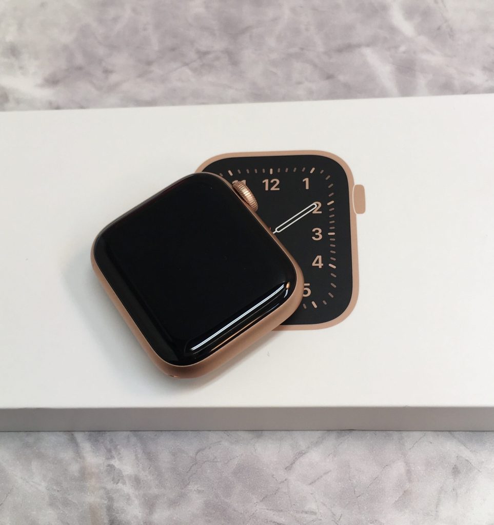 Apple WatchSE GPS+Cellular 40mm ゴールド MYEH2J/A