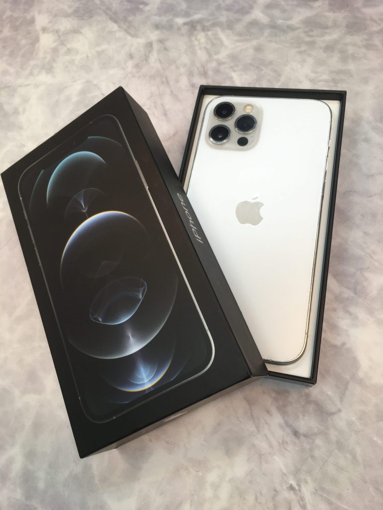 Apple 国内版SIMフリー iPhone12 Pro 128GB シルバー MGM63J/A