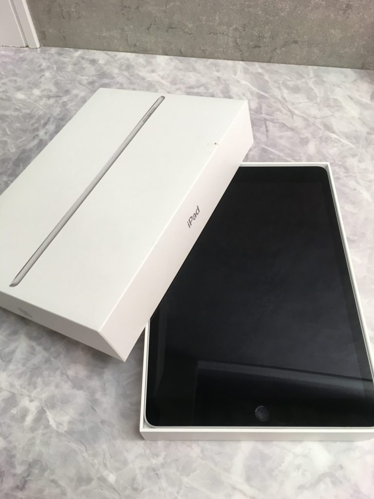 Apple iPad 第9世代 Wi-Fi 64GB シルバー MK2L3J/A
