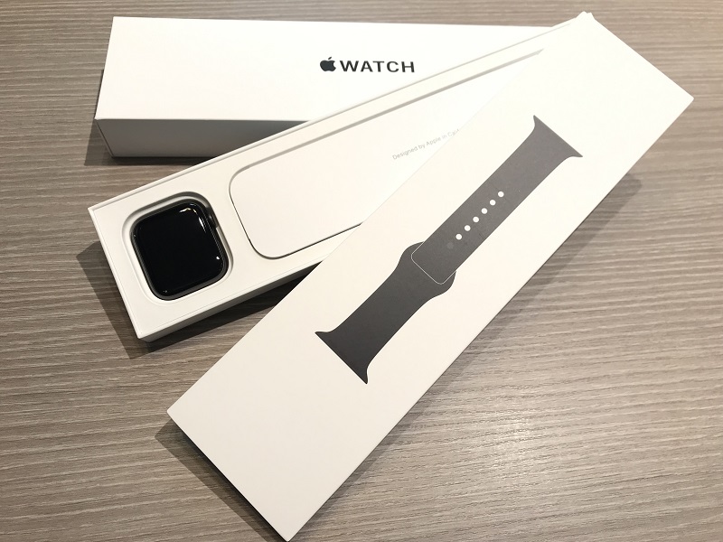 Apple Watch SE GPSモデル 44mm スペースグレイアルミニウム MYDT2J/A