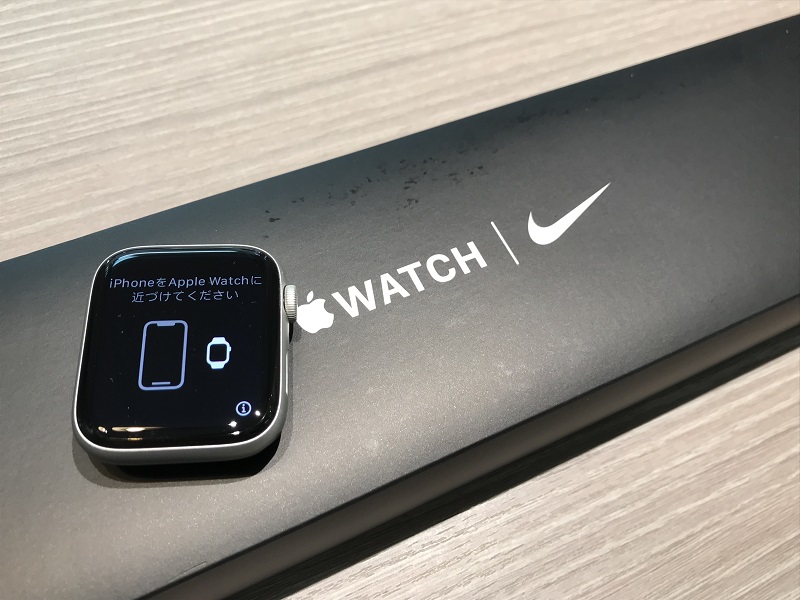 Apple Watch Nike SE 44mm GPSモデル シルバー MYYH2J/A