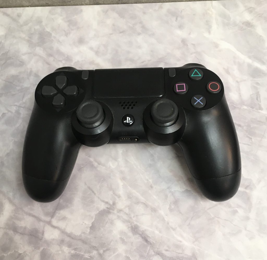 ワイヤレスコントローラー DUALSHOCK4