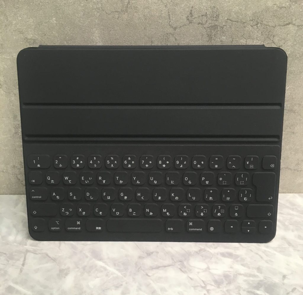 Smart Keyboard Folio A2039