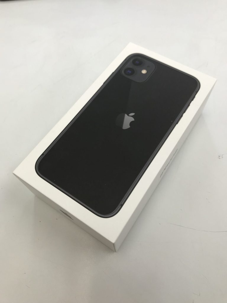 SIMロック解除(Softbank) iPhone11 256GB ブラック MWM72J/A