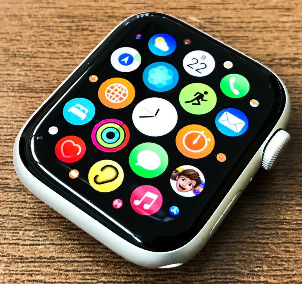 Apple Watch SE 44mm GPS シルバーアルミニウム/スポーツバンド ホワイト MYDQ2J/A