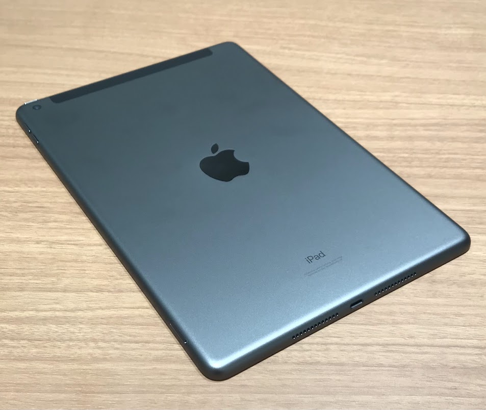 docomo iPad(第9世代)Cellular 256GB スペースグレイ MK4E3J/A