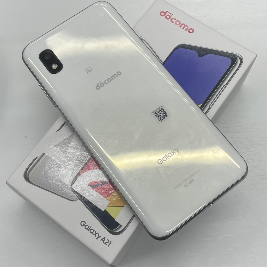 docomo SAMSUNG Galaxy A21 ホワイト SC-42A