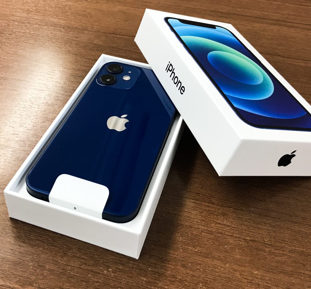 Apple docomo SIMロック解除済 iPhone 12 mini 256GB ブルー MGDV3J/A