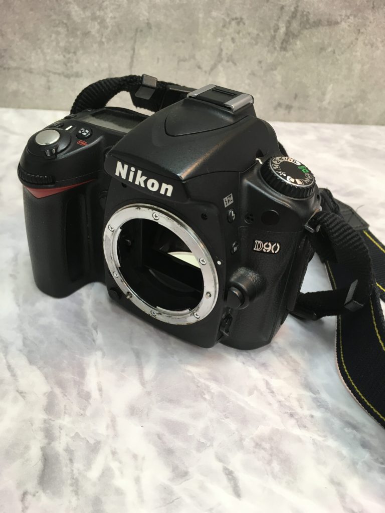 Nikon/ニコン デジタル一眼レフカメラ D90 ボディ