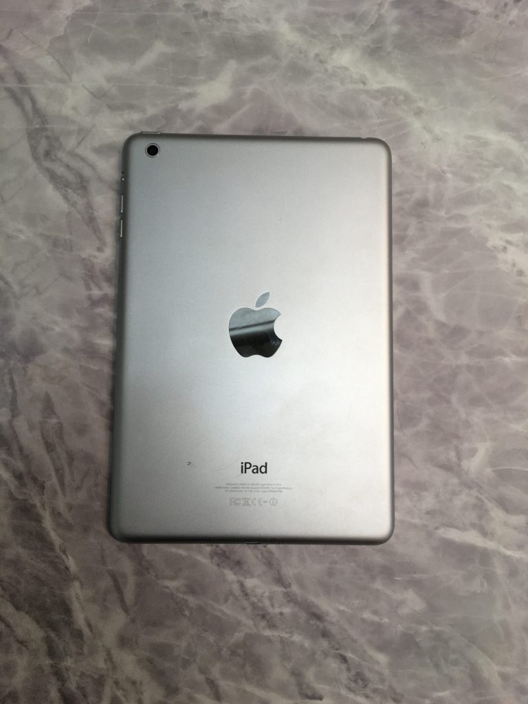 iPadmini 第1世代 Wi-Fiモデル 16GB ホワイト&シルバー MD531J/A