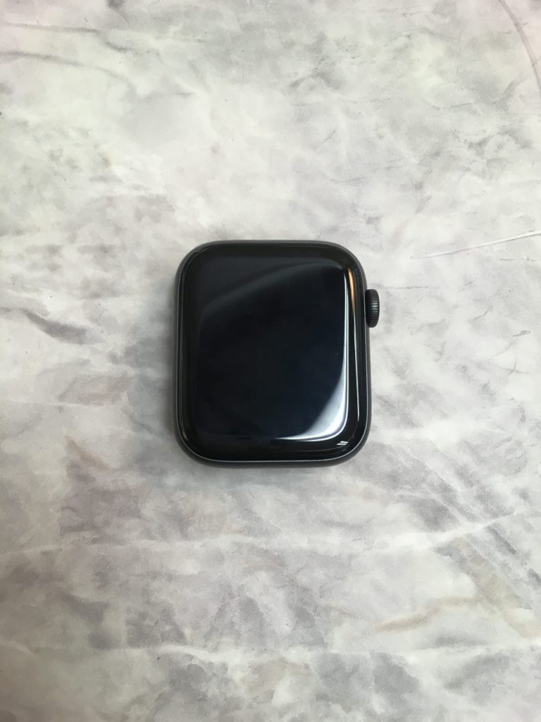 Apple Watch SE 44mm GPS スペースグレイ MYE32J/A