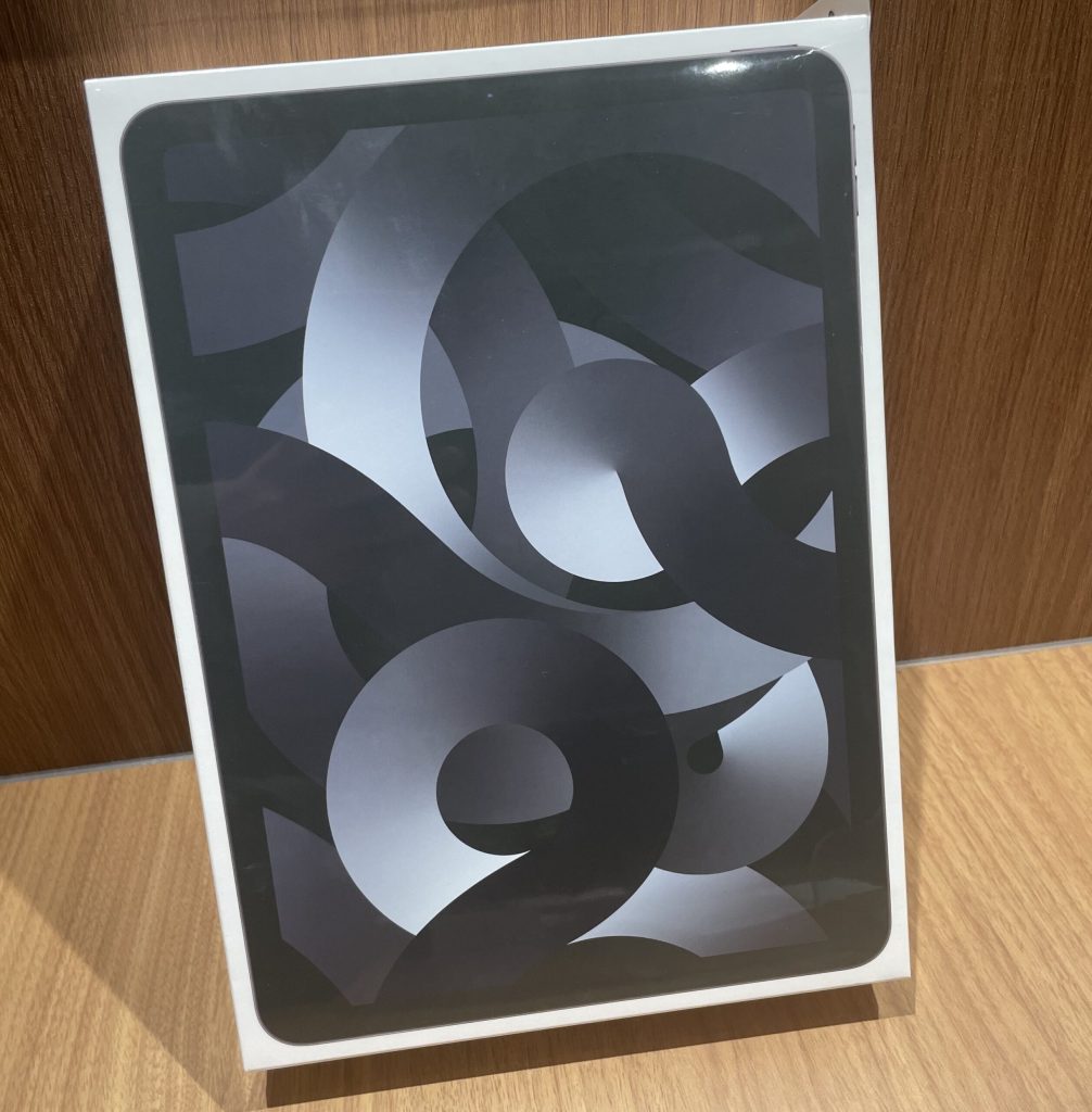 Apple iPad Air 第5世代 Wi-Fiモデル 64GB スペースグレイ MM9C3J/A