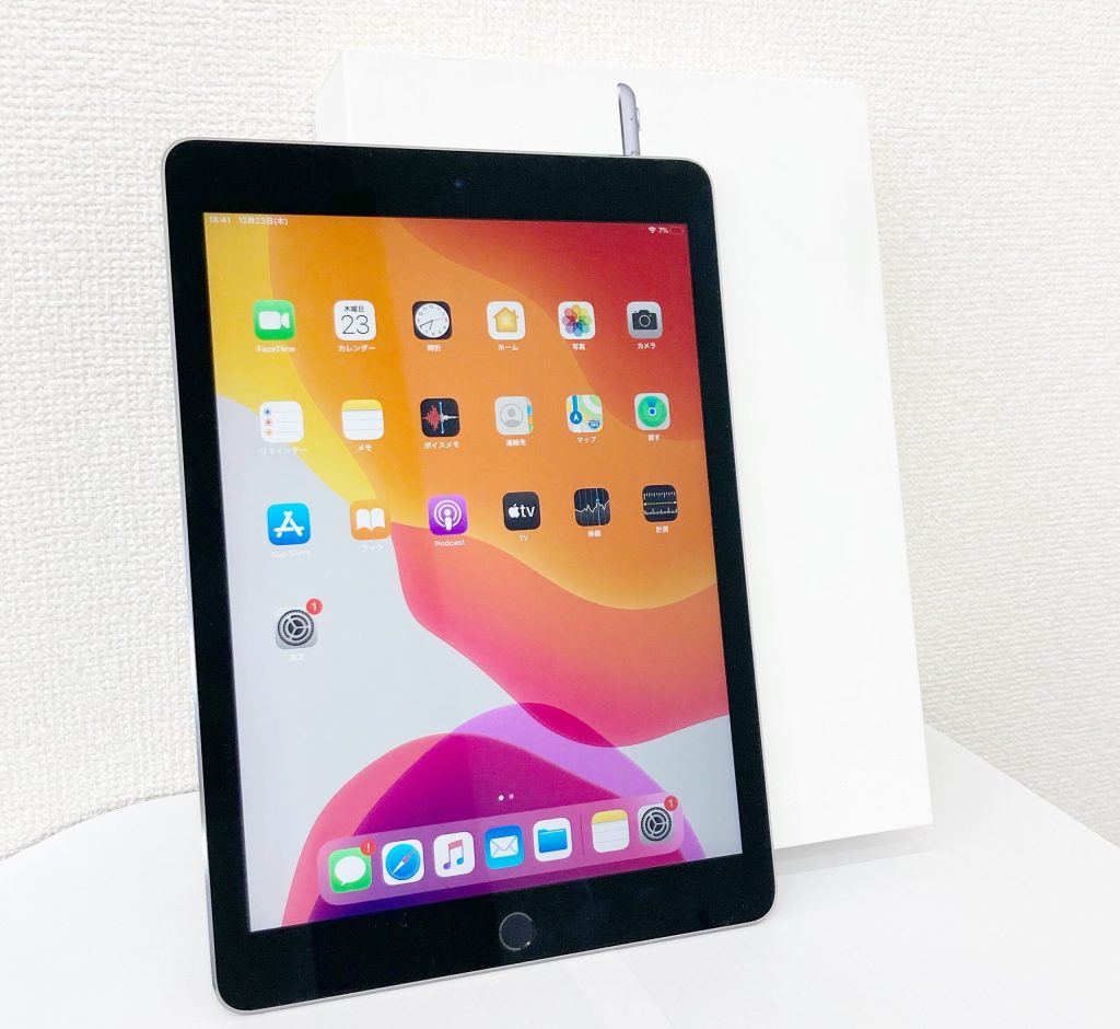 Apple iPad Pro 9.7インチ Wi-Fiモデル 256GB スペースグレイ MLMY2J/A