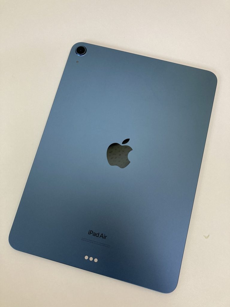 iPad Air 10.9インチ 第5世代 Wi-Fi 256GB ブルー MM9N3J/A