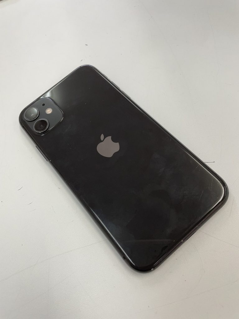 Softbank/iPhone11 64GB ブラック MWLT2J/A