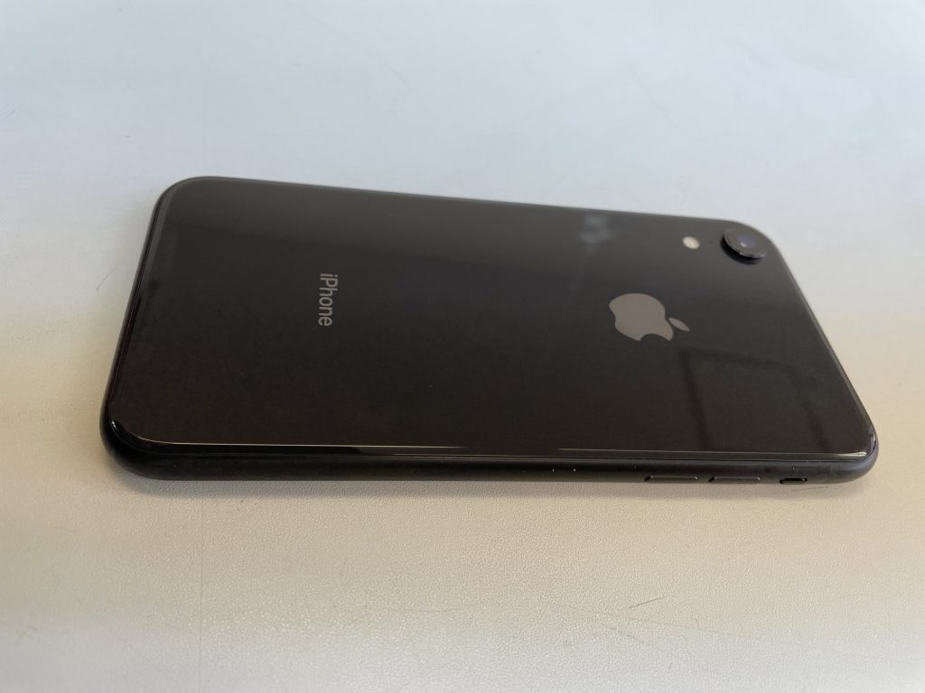 docomo/SIMロック解除済み iPhoneXR 64GB ブラック MT002J/A