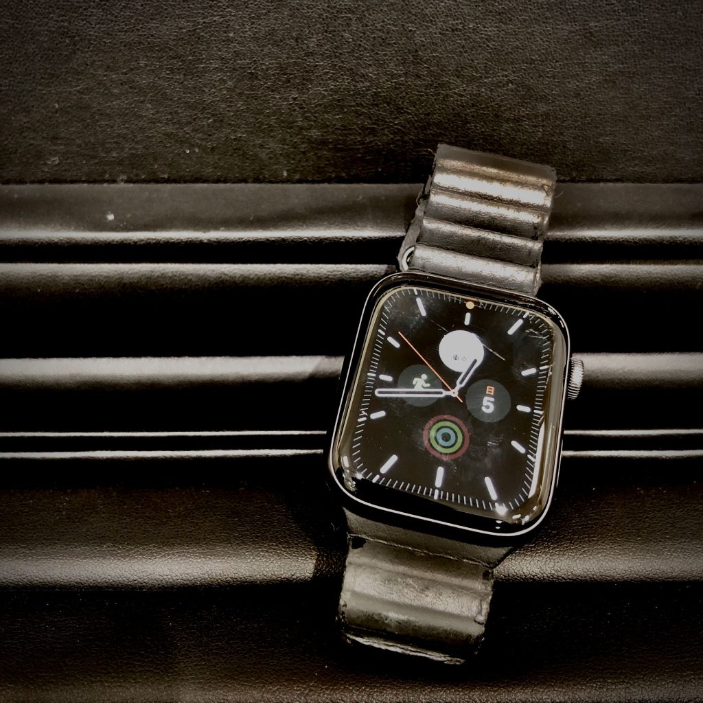 Apple Watch Series5 44mm GPS+Cellularモデル MWR12J/A