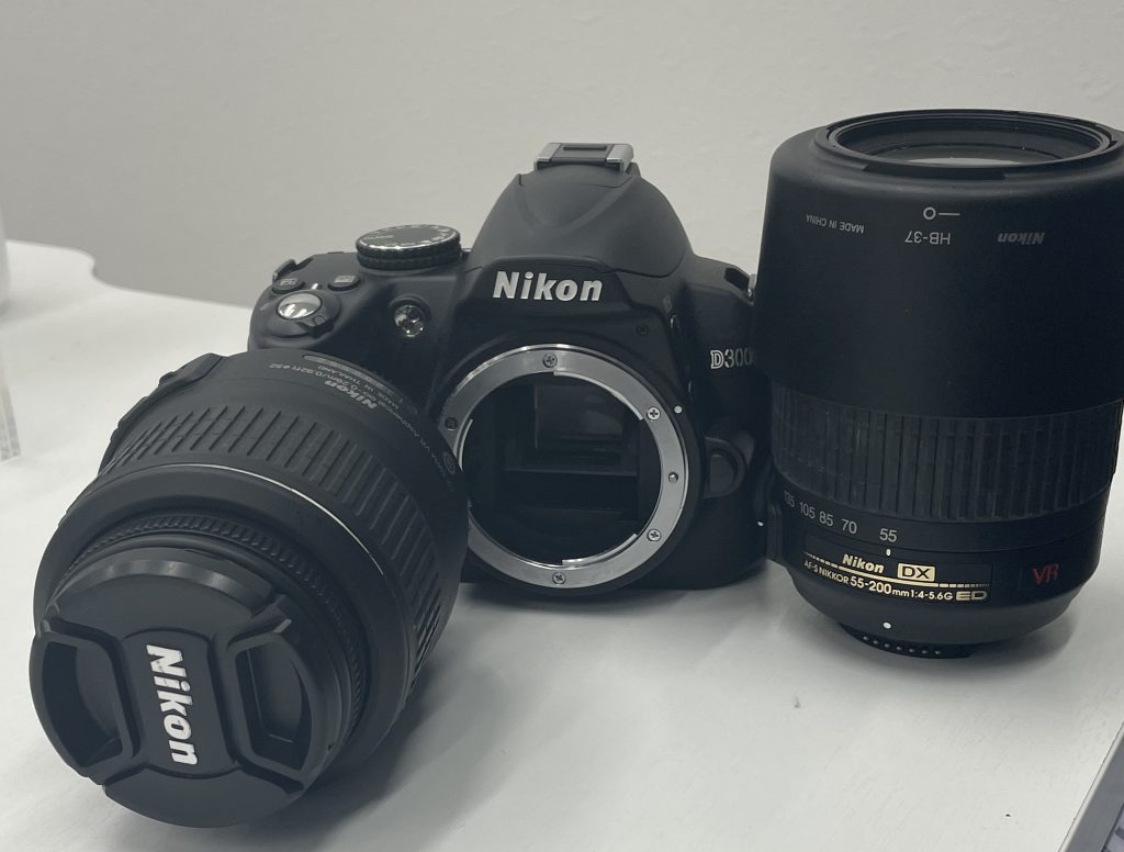 Nikon/ニコン デジタル一眼レフカメラ D3000 レンズキット