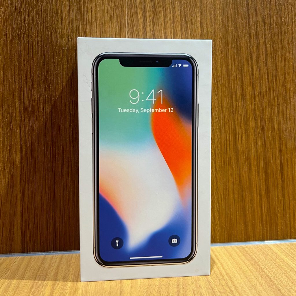 SIMロック解除(au) iPhoneX 256GB シルバー MQC22J/A