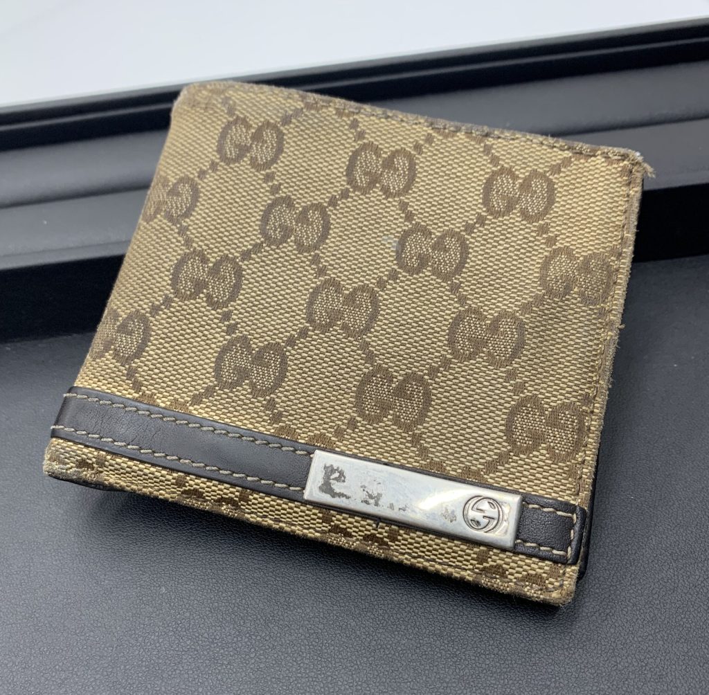 GUCCI 二つ折り財布 GGキャンバス 233102