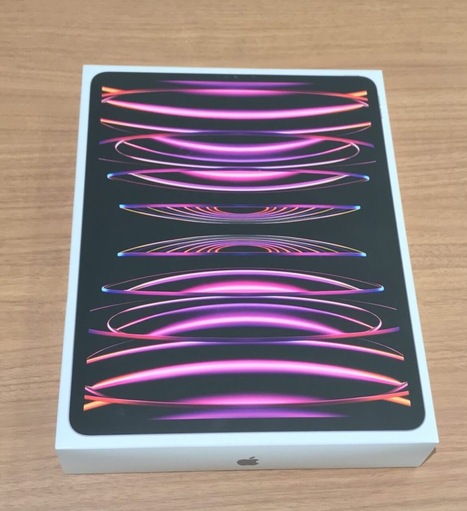 Apple iPad Pro 12.9インチ（第6世代） Wi-Fiモデル 1TB スペースグレイ MNXW3J/A