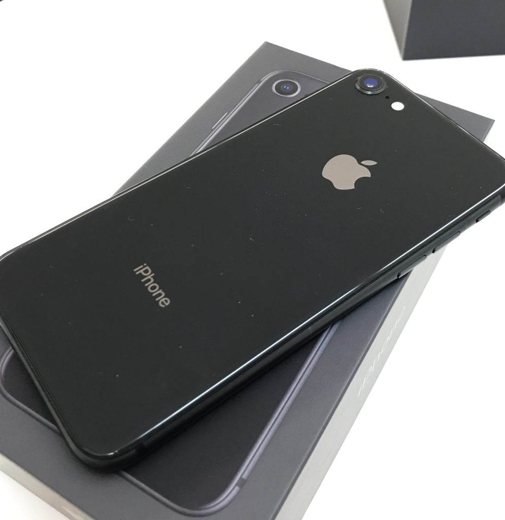 Apple au SIMロック解除済み iPhone 8 64GB スペースグレイ MQ782J/A