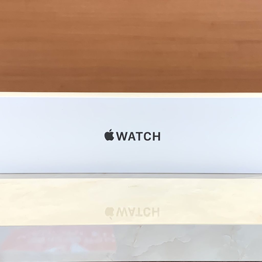 Apple Watch SE GPSモデル 40mm MYDP2J/A