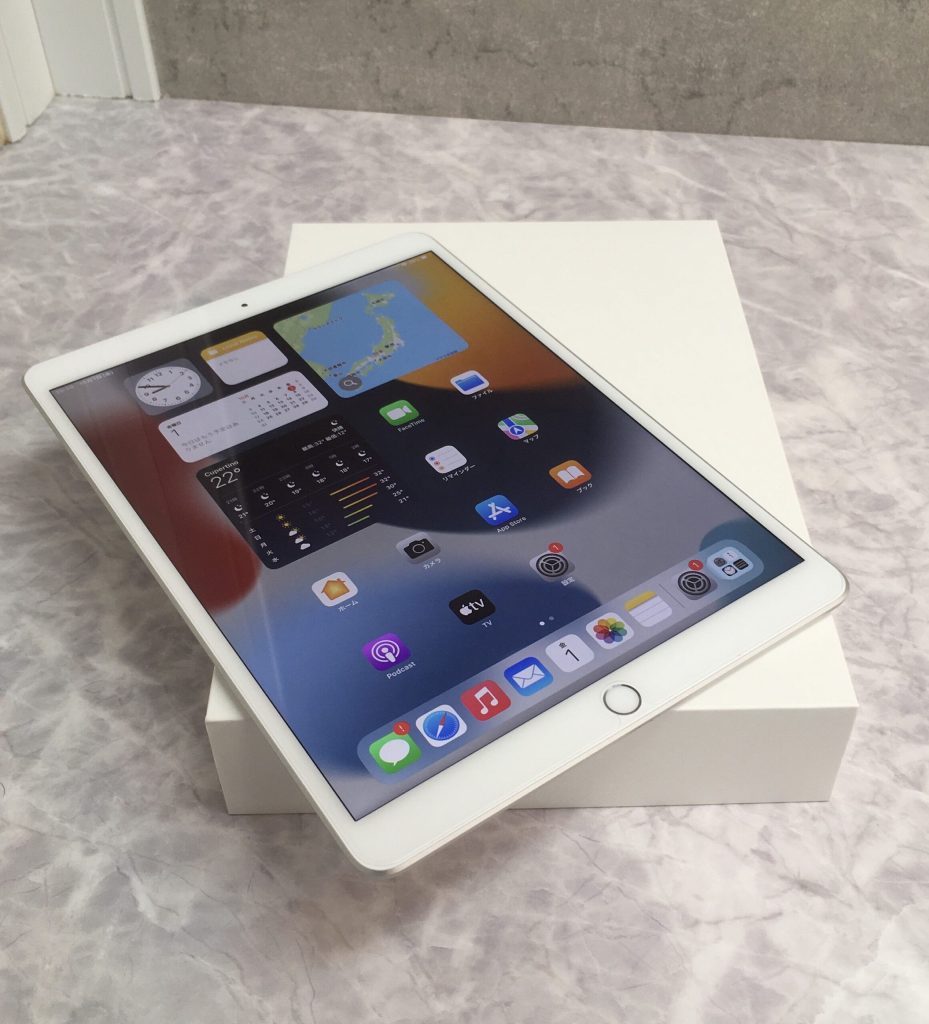 Apple iPad Air3  64GB Wi-Fi シルバー FUUK2J/A