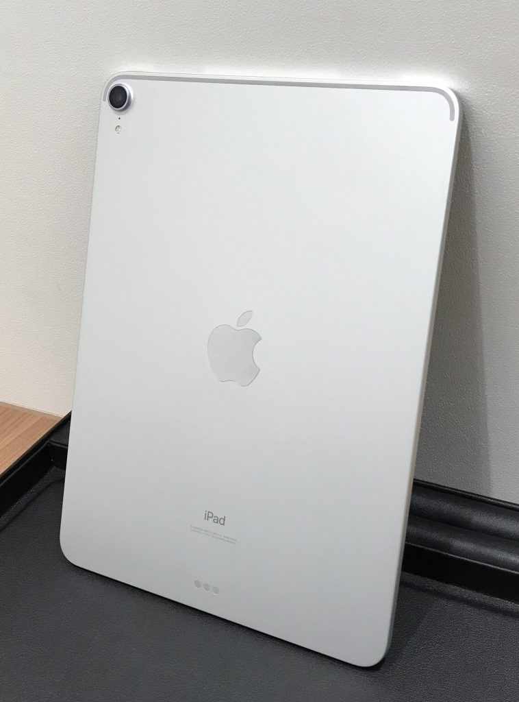 Apple デモ機 iPad Pro 11インチ 64GB シルバー 3E149J/A
