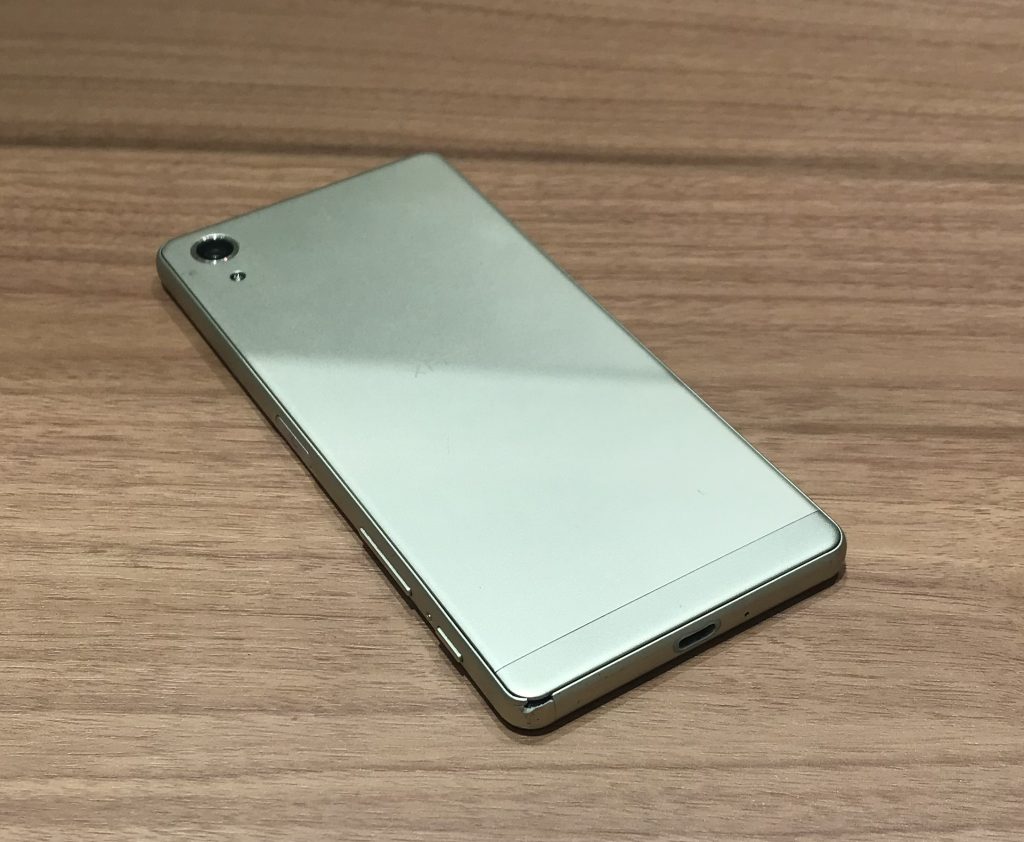 ソニー Xperia X Performance 502SO ライムゴールド