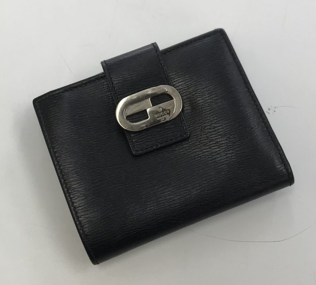 グッチ Wホック 二つ折り財布 035.2888.2111