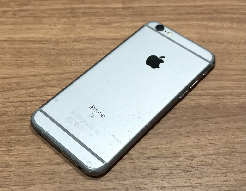 SIMロック解除(au) iPhone6s 64GB スペースグレイ MKQN2J/A