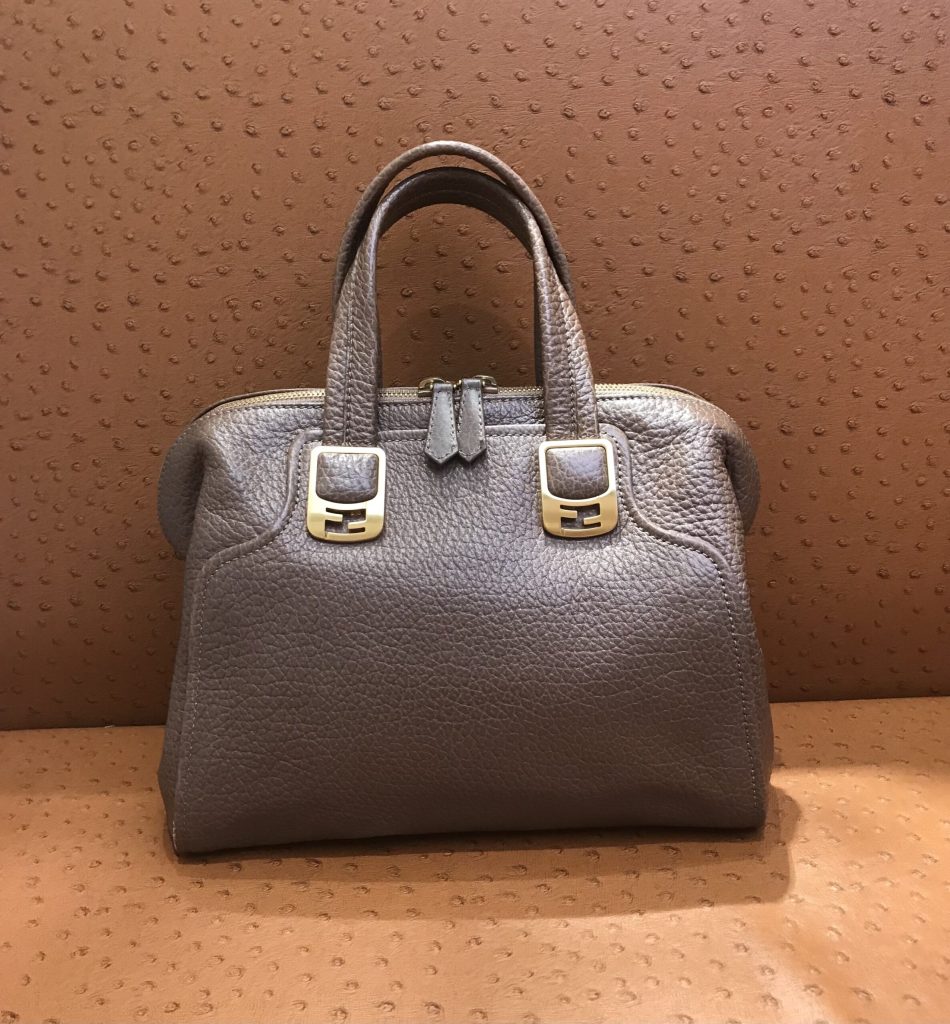 FENDI/フェンディ カメレオン ショルダーバッグ