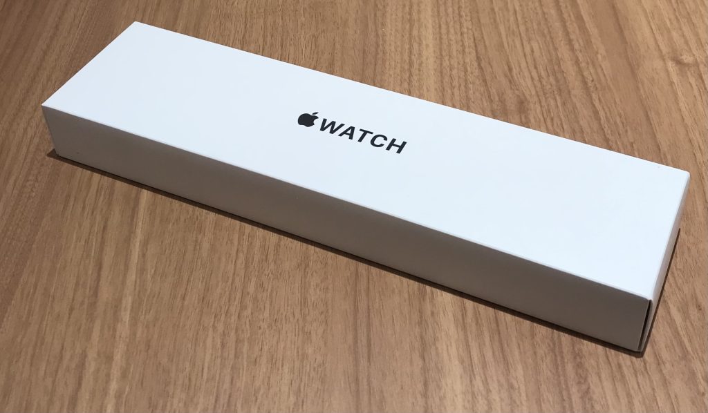 AppleWatch SE2 40mm GPS スターライトアルミニウムケース/スターライトスポーツバンド MNJP3J/A