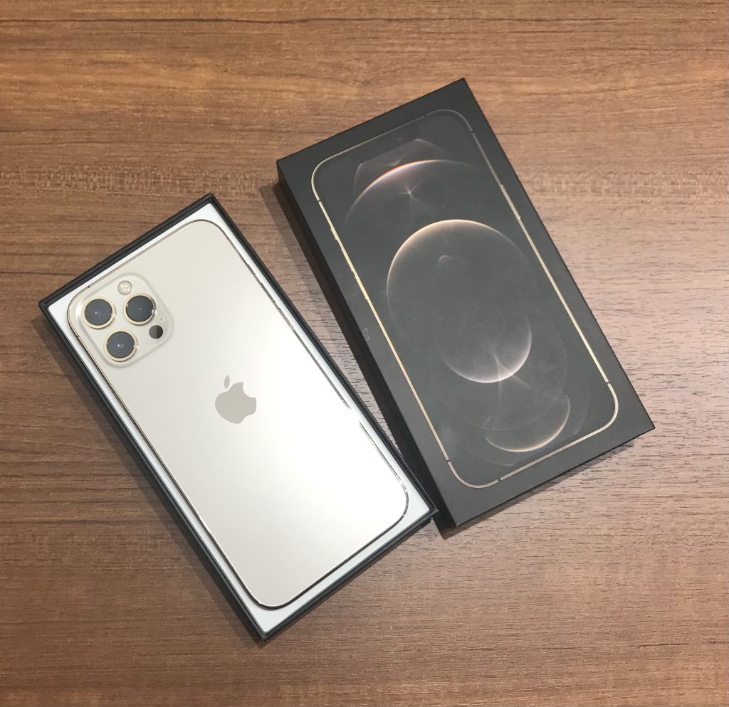 docomo SIMロック解除済み iPhone12ProMax 128GB ゴールド MGCW3J/A