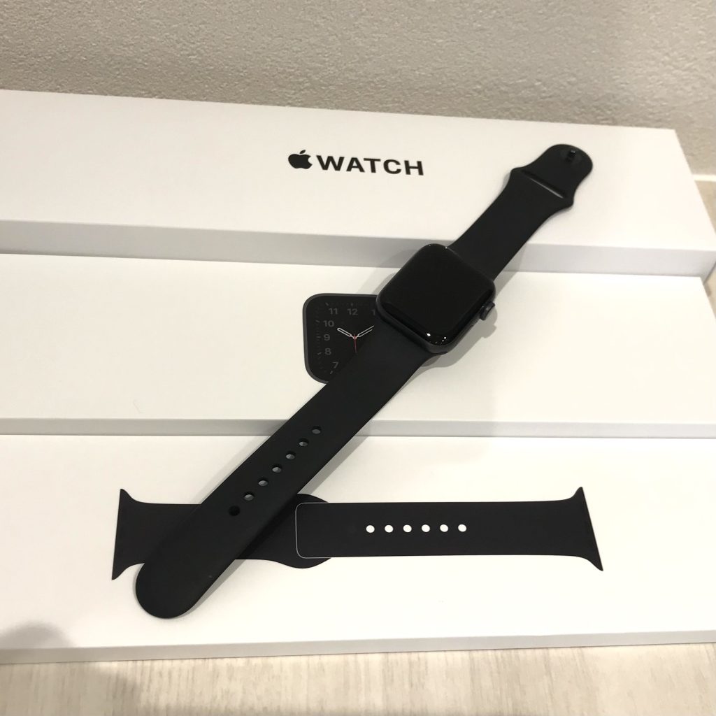 Apple Watch SE GPSモデル 40mm MYDP2J/A