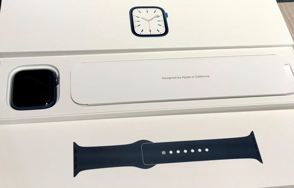 Apple Watch Series 7 GPSモデル 45mmブルーアルミニウムケース MKN83J/A