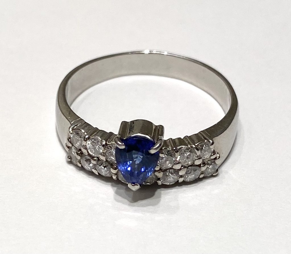 Pt900 サファイア×ダイヤリング S0.59ct/FD0.84ct/5.9g