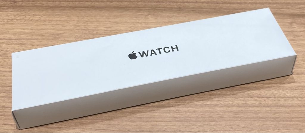 Apple Watch SE 40mm GPS ゴールド/スポーツバンド スターライト MKQ03J/A