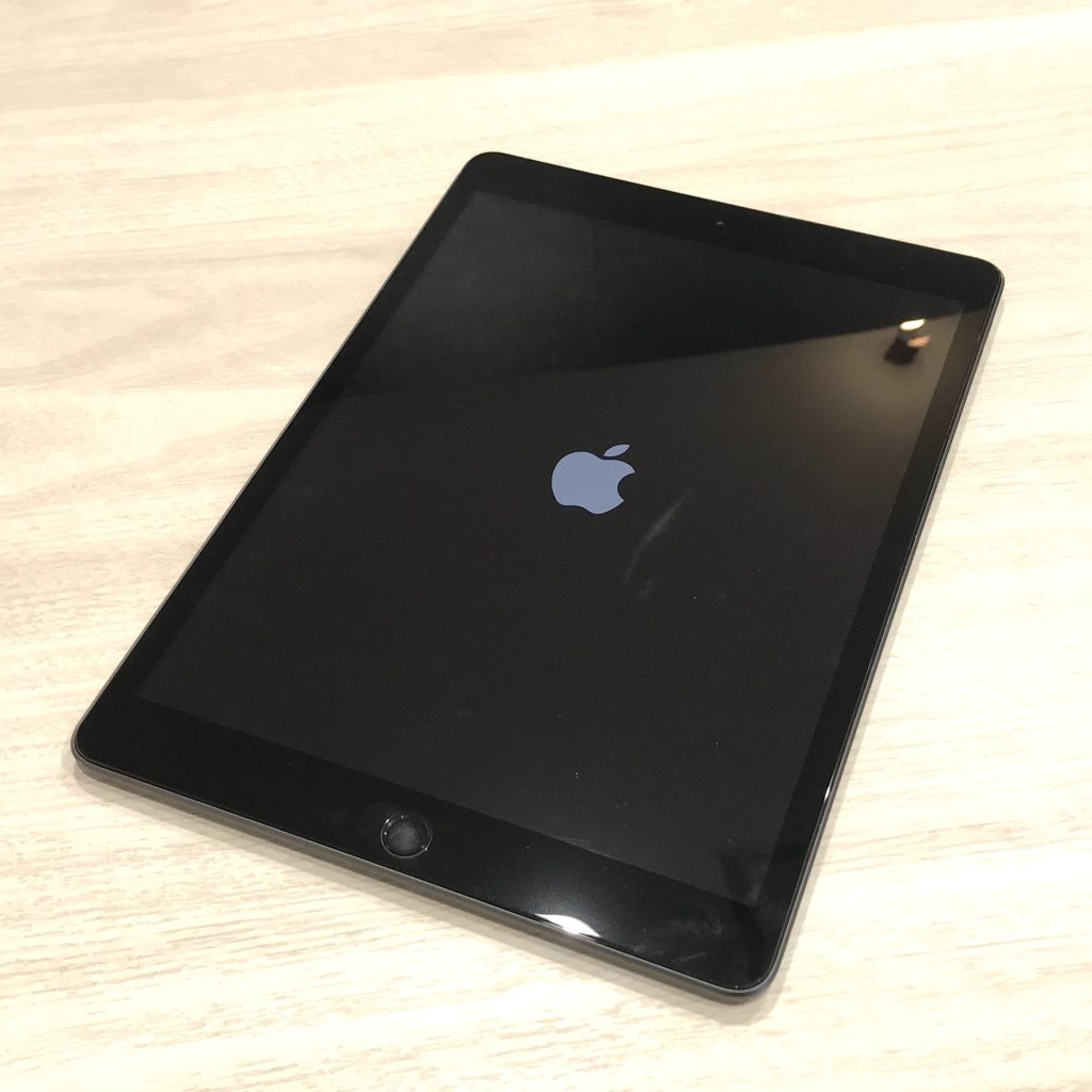Apple iPad 第7世代 Wi-Fi 32GB スペースグレイ MW742J/A
