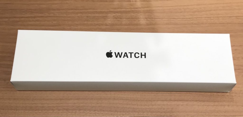 Apple Watch SE2 40mm GPS スターライトアルミニウムケース/スターライトスポーツバンド MNJP3J/A